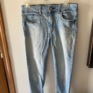 American Eagle Super-Stretch Lightwash Jegging